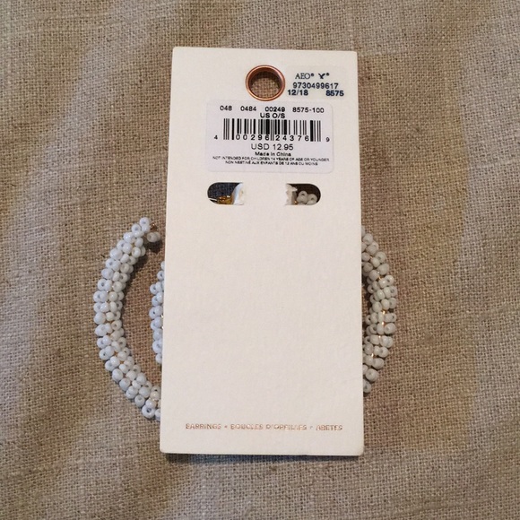 Brand new white seed bead hoop earrings - Picture 2 of 2